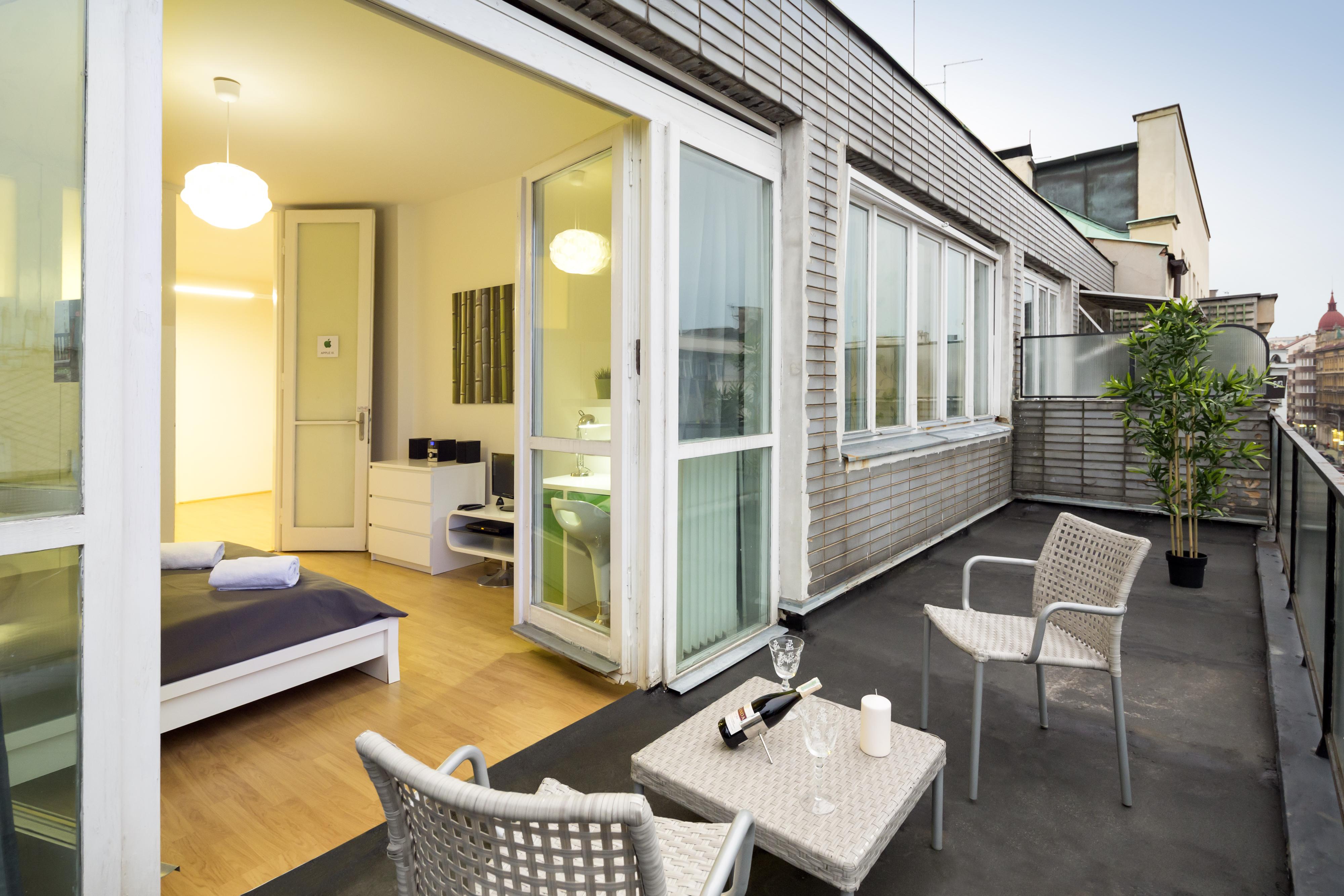 New Town - Apple Apartments Praga Exterior foto