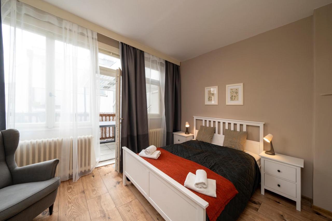 New Town - Apple Apartments Praga Exterior foto