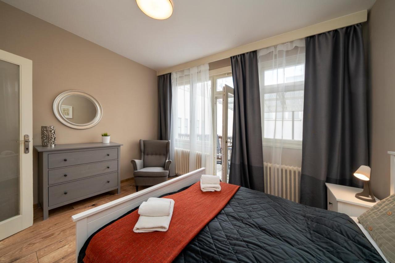 New Town - Apple Apartments Praga Exterior foto
